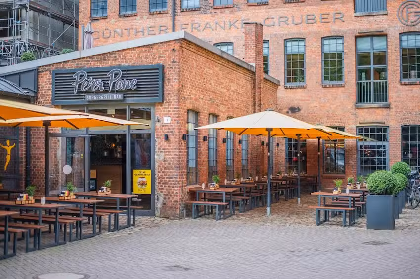PETER PANE Burgergrill & Bar