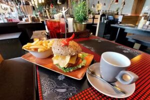 PETER PANE Burgergrill & Bar