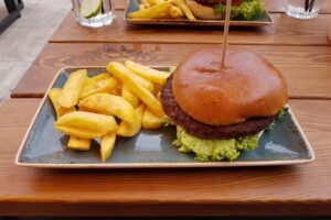 PETER PANE Burgergrill & Bar