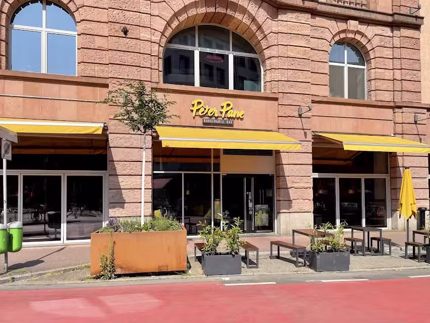 PETER PANE Burgergrill & Bar