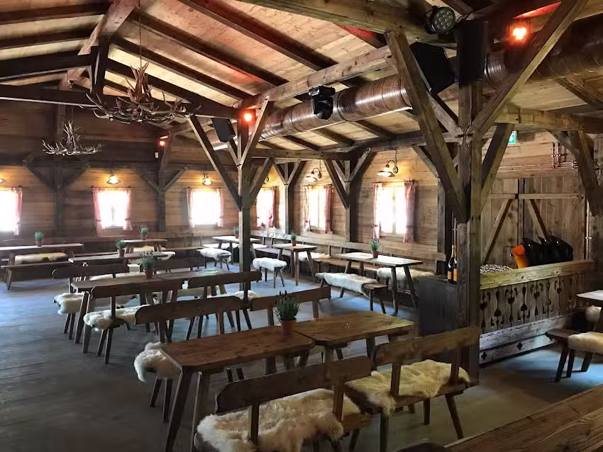 PETERS Alm mit gro&szlig;em Biergarten