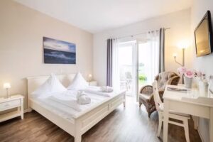 Pharisäerhof Hotel – Cafe – Restaurant auf der Halbinsel Nordstrand