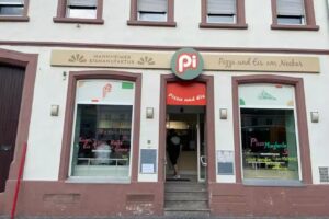 Pi Pizza und Eis am Neckar