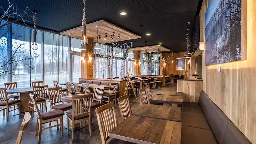 Pier 1 &ndash; Restaurant & Eiscaf&eacute; am Stadthafen Senftenberg