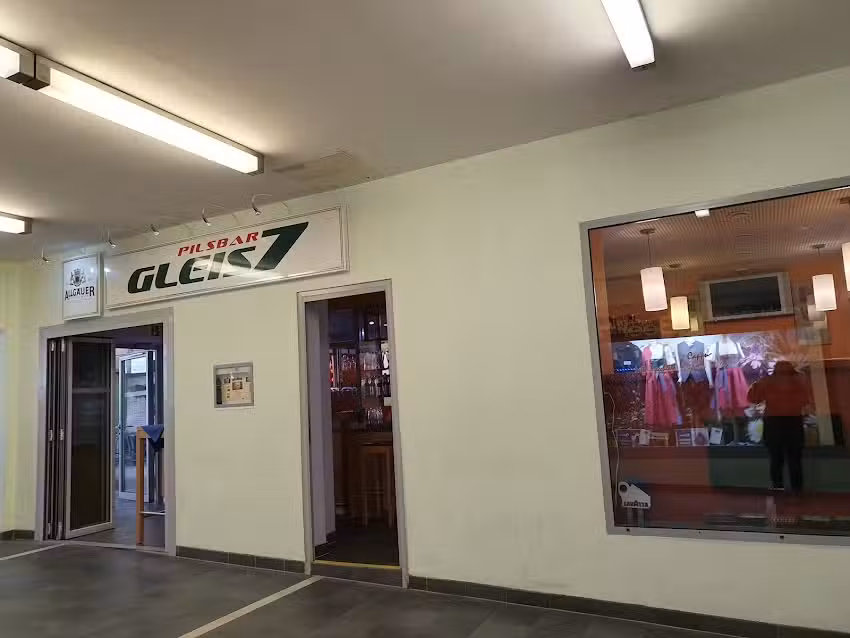 Pilsbar Gleis 7