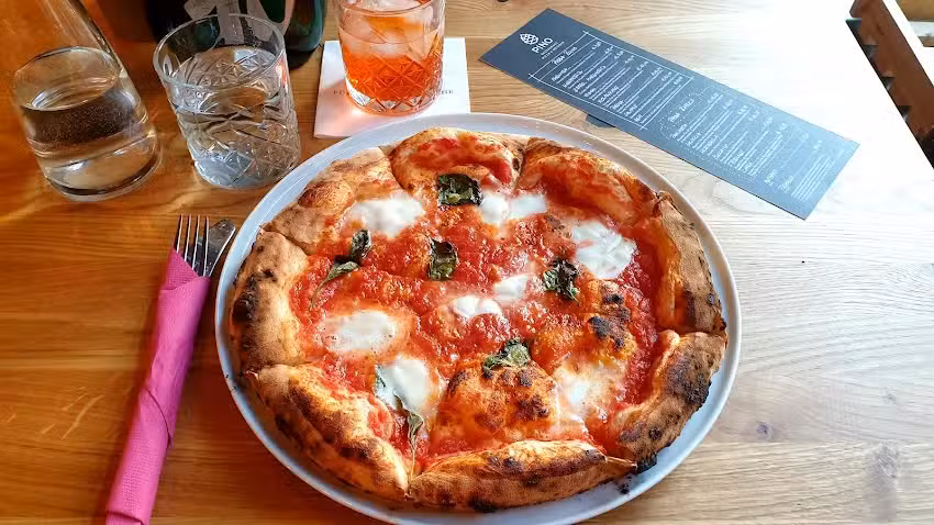 PINO PIZZERIA & WEINBAR