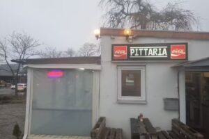 Pittaria