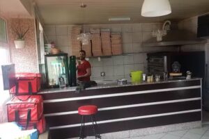 Pizza am Denkmal