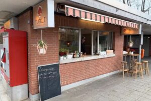 Pizza. Kiosk. Fratelli.