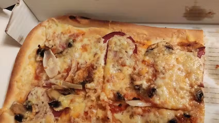 Pizza Pikante Lollar