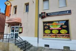 Pizza Pronto Restaurant