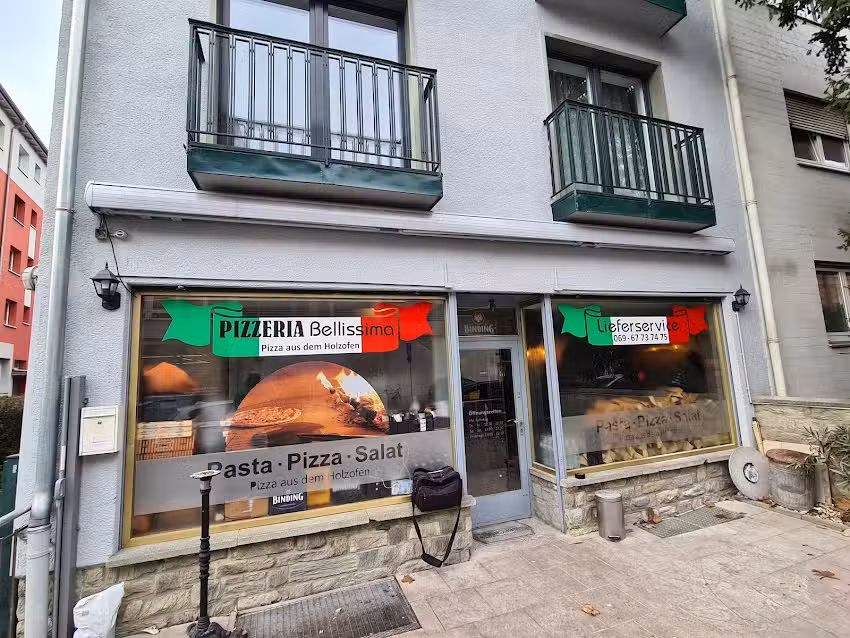 Pizzeria Bellissima Holzofen pizza