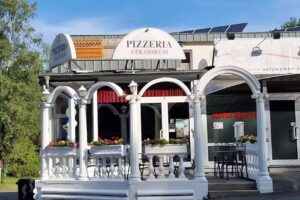 Pizzeria Colosseum Restaurant (36 Plätze) und Lieferservice