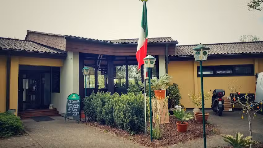 Pizzeria La Famiglia