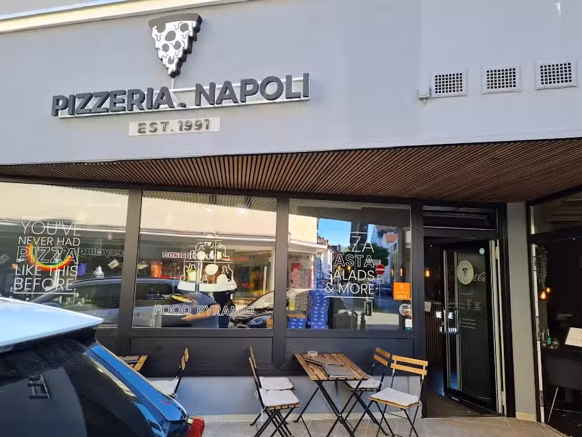 Pizzeria Napoli