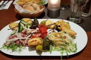 Plaka Restaurant