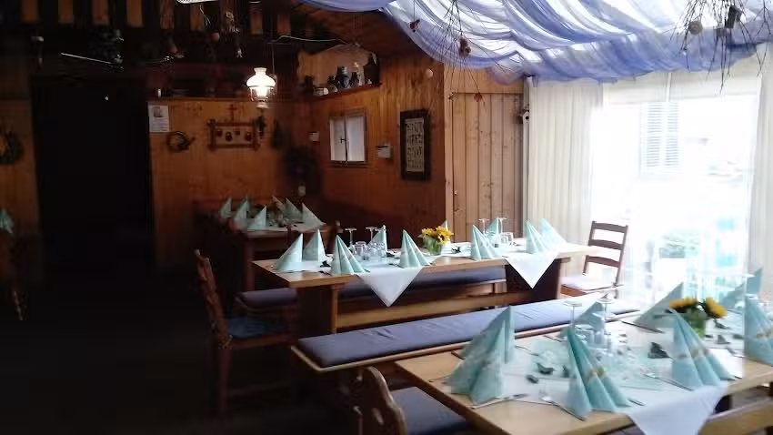 Poldi&acute;s Strau&szlig;e