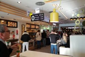 POMMES FREUNDE München Riem Arcaden