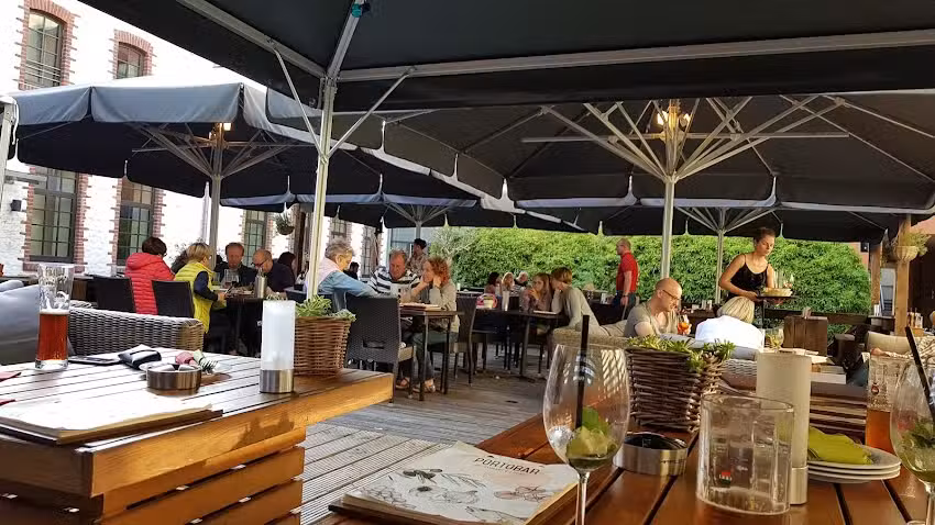 Portobar Restaurant & Lounge