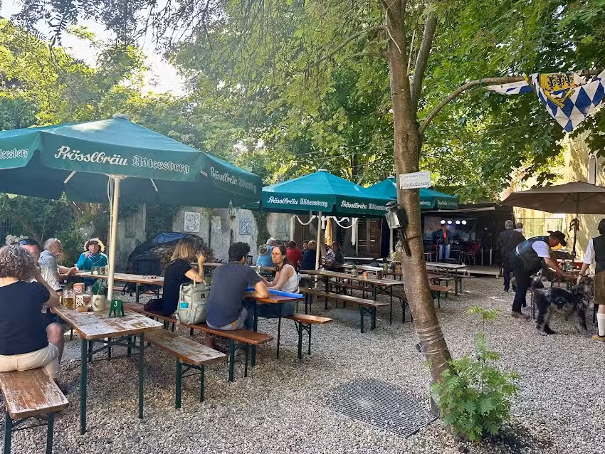 Postbr&auml;u Kallm&uuml;nz &ndash; Biergarten zur Post