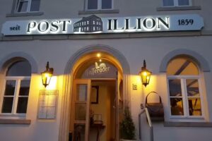 Postillion Hotel & Restaurant