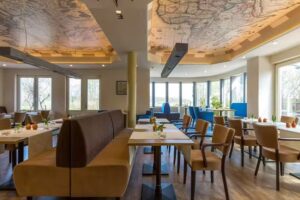 Provi&acute;s Restaurant