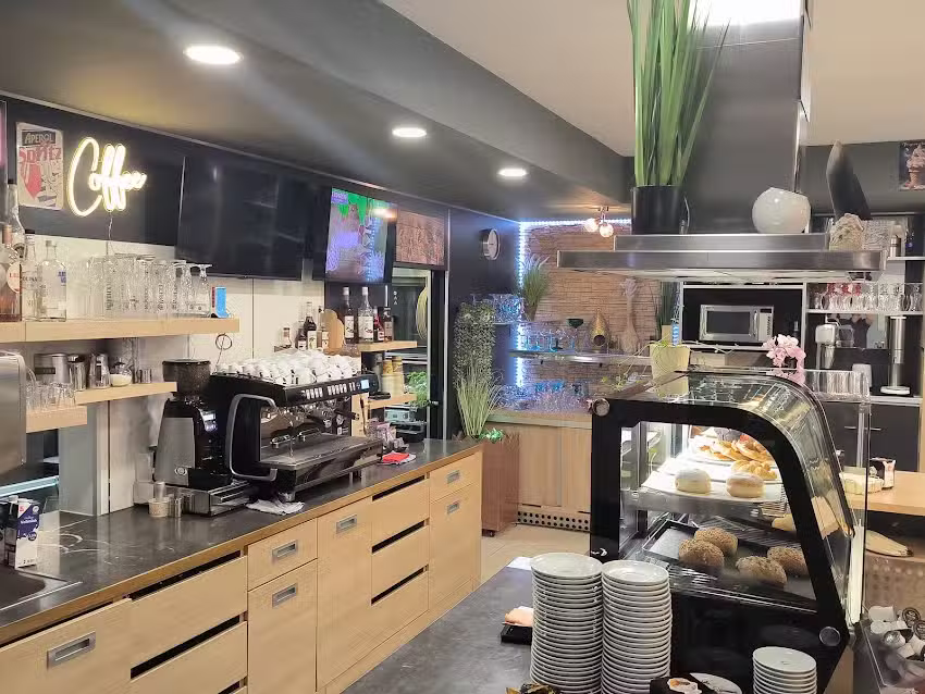 Puro Gusto Eis Café