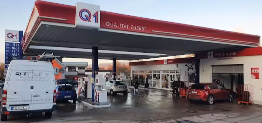 Q1 Tankstelle