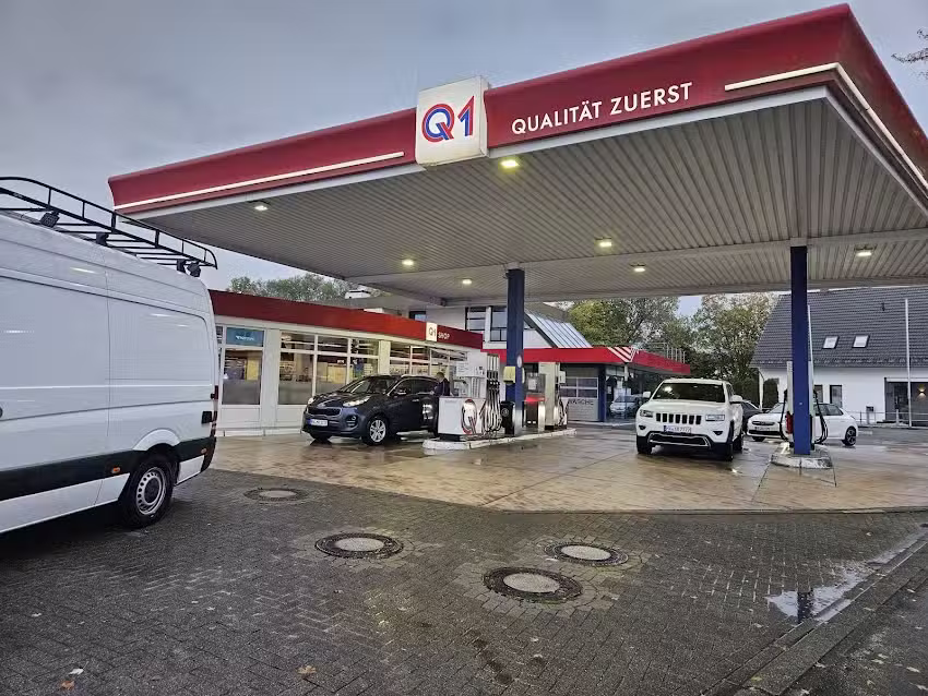 Q1 Tankstelle