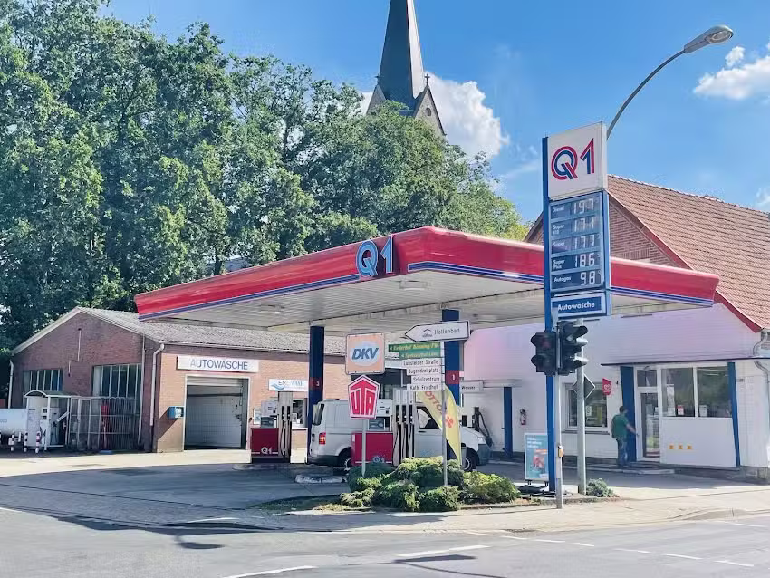 Q1 Tankstelle