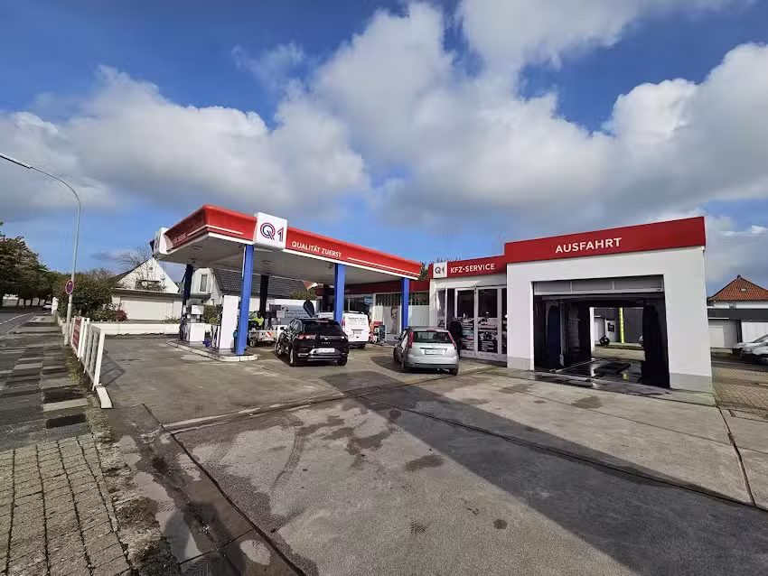 Q1 Tankstelle