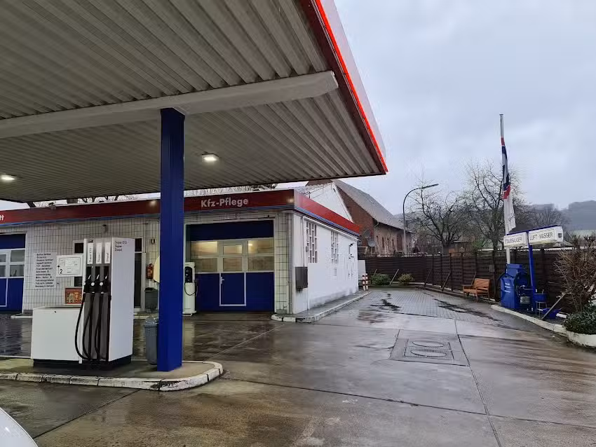 Q1 Tankstelle