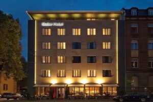 Qube Hotel Bergheim