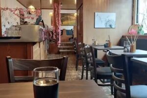 Que Viet Restaurant