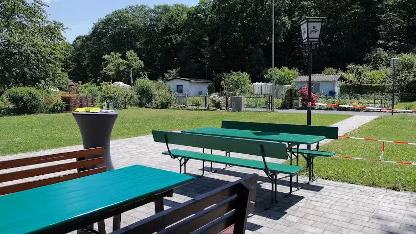 Radieschenheim Vereinshaus & Gastst&auml;tte mit &uuml;berdachter Terrasse