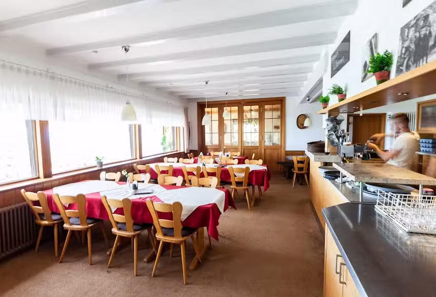 Rasthaus Lenzenberg &ndash; Familie B&uuml;hler