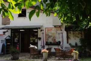 Rathsbacher Hof & Bioladen & Hofcafe