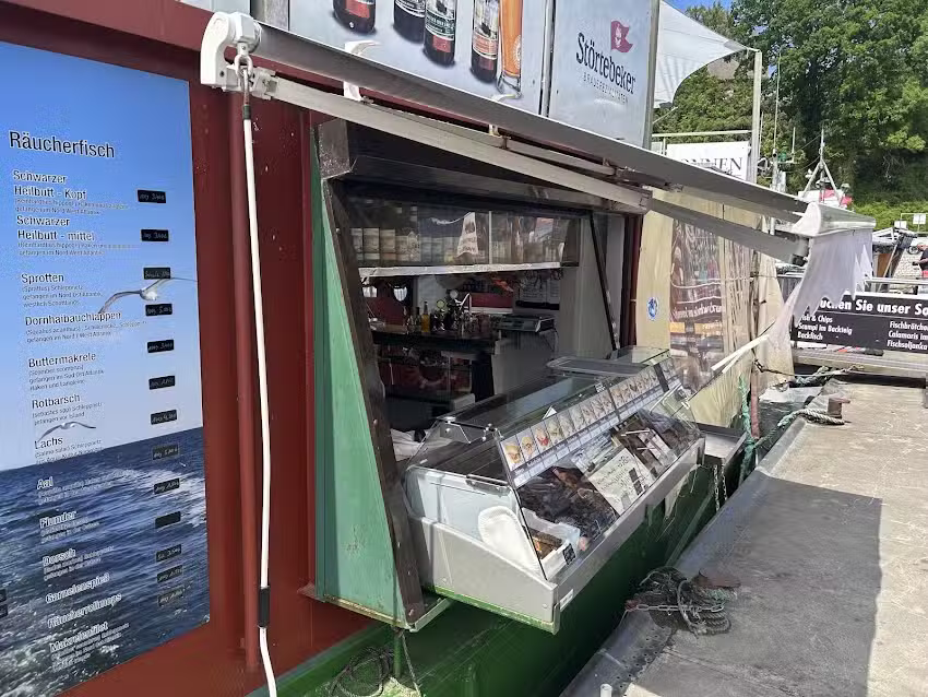 R&auml;ucherschiff Fischland &ndash; Tobias Kr&uuml;ger