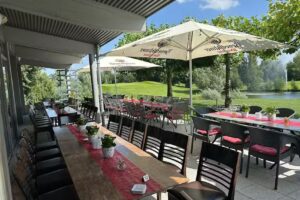 RED BY MIKI Golf Lounge & Bar