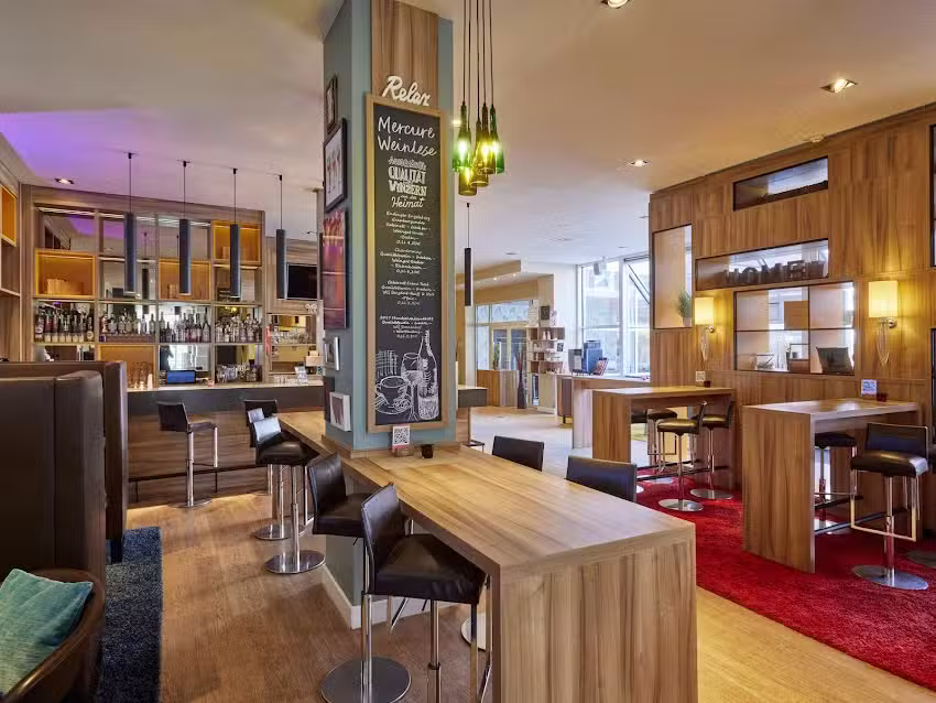 RELAX &ndash; FOOD, DRINKS & YOU
