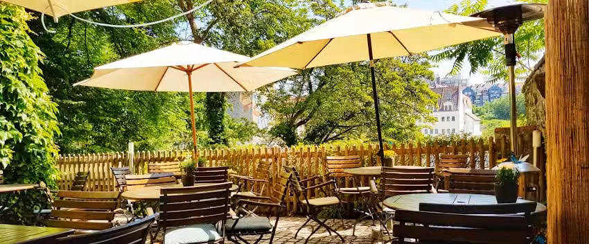 RESTAURANT acanthus & via regia &ndash; Biergarten