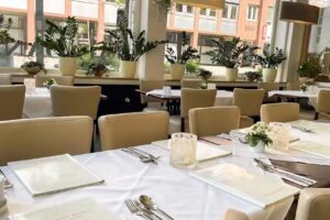 Restaurant Apadana