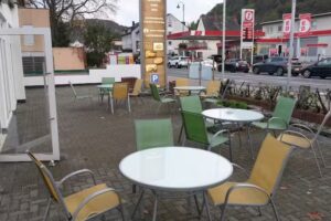Restaurant B9 Grill