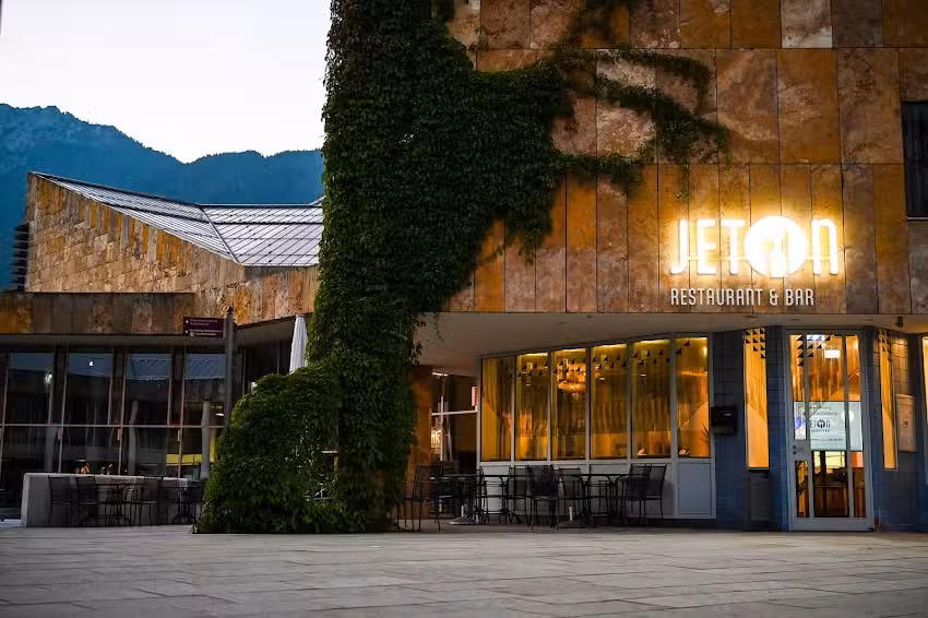 Restaurant & Bar Jeton