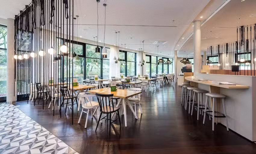 Restaurant & Bar Pier