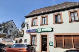 Restaurant Bernstein mit Pizza Roma Lauf