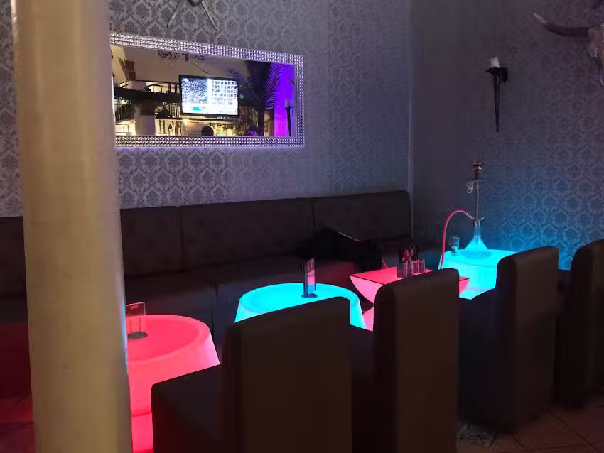 Restaurant , Billard Bistro & Sports Bar