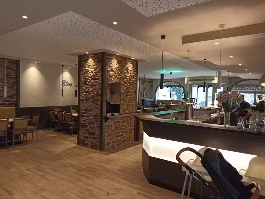 Restaurant Blue Line