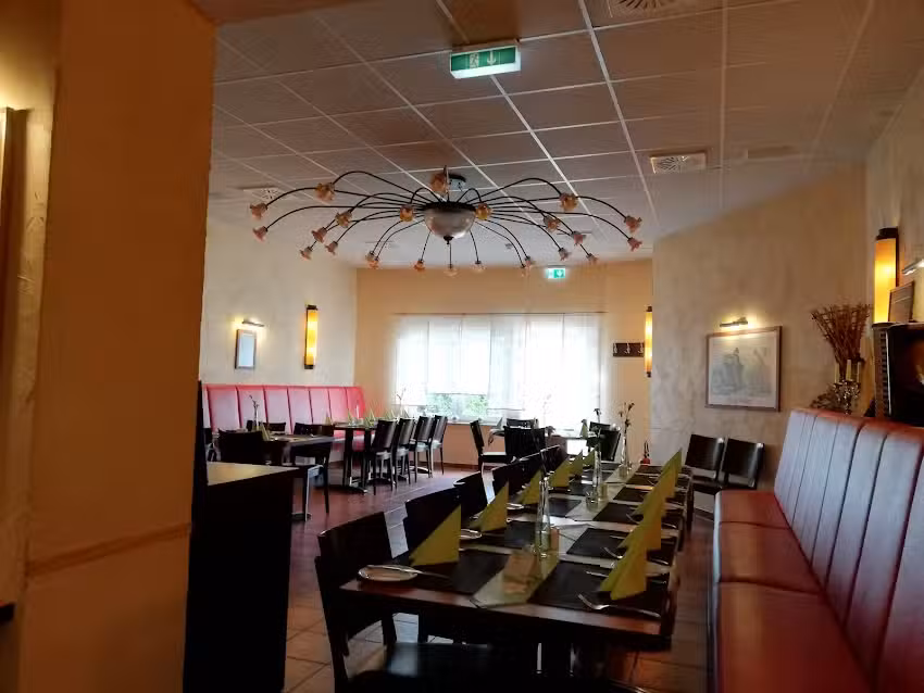 Restaurant & Bowling &bdquo;ALTES KINO&ldquo;