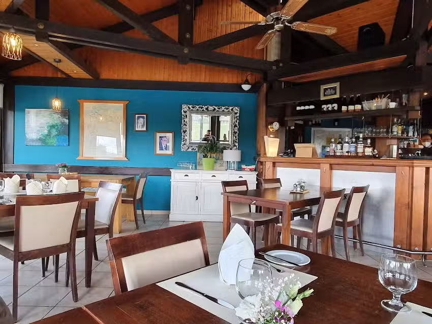 Restaurant-Cafe-Am-Yachthafen